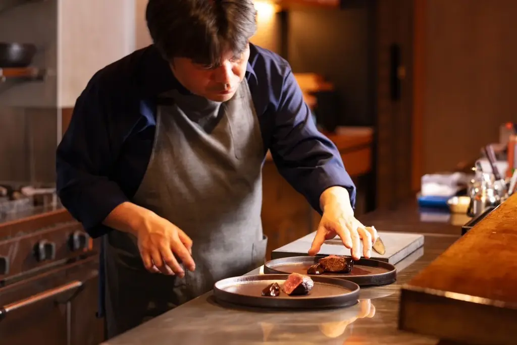 東京中目黒 大人のイノベーティブ酒場「tsumugi」プロデュース。新潟「登喜和鮨」三代目 小林宏輔×「日本酒案内人」多田正樹×tsumugi高山直一 スペシャルディナー“紡”tsumugiを開催 画像 4