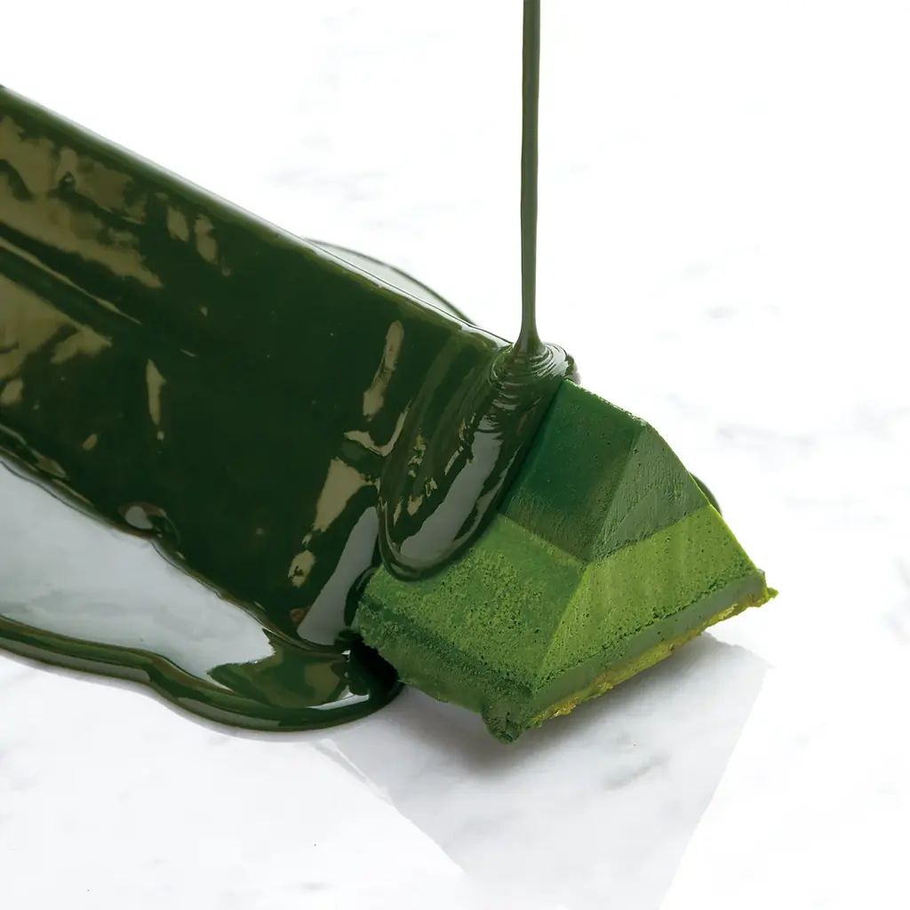 【ご好評につき、200個限定で追加製造決定】日本で唯一無二の“濃厚な5種類の抹茶”を堪能する、衹園辻利のクリスマスケーキ「抹茶ショコラノエルプレミアム」 画像 8