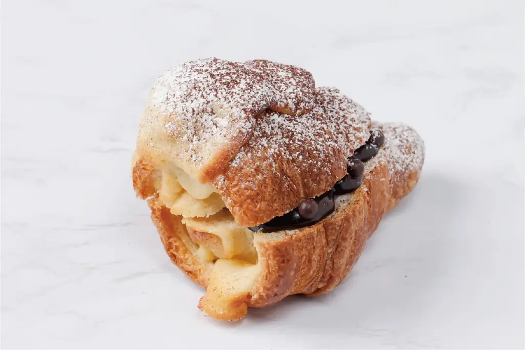 【メゾン・イチ プリュス越谷レイクタウン店】冬のシーズン限定！贅沢な「あまおう苺」を味わう新作パンを販売開始 画像 11