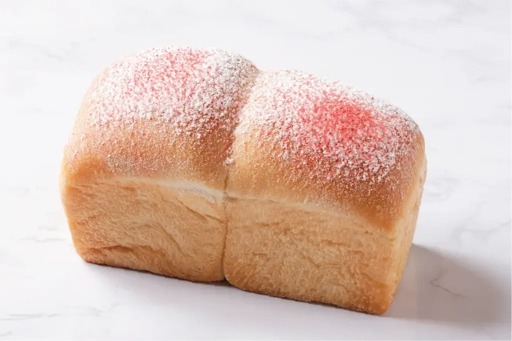 【メゾン・イチ プリュス越谷レイクタウン店】冬のシーズン限定！贅沢な「あまおう苺」を味わう新作パンを販売開始 画像 4