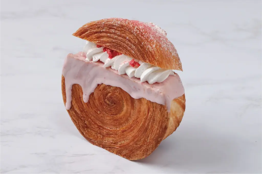 【メゾン・イチ プリュス越谷レイクタウン店】冬のシーズン限定！贅沢な「あまおう苺」を味わう新作パンを販売開始 画像 9