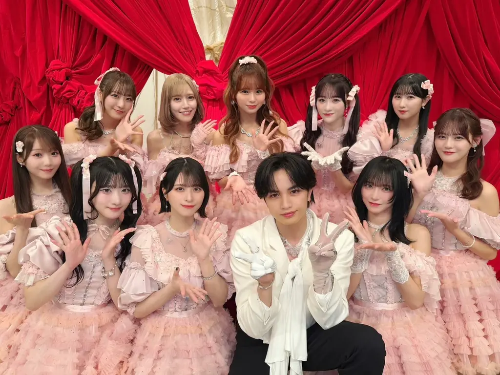 ＝LOVE　フジテレビ系列「2025 FNS歌謡祭 第1夜」にて、中島健人と『絶対アイドル辞めないで』を一夜限りのスペシャルコラボで披露！ 画像 1