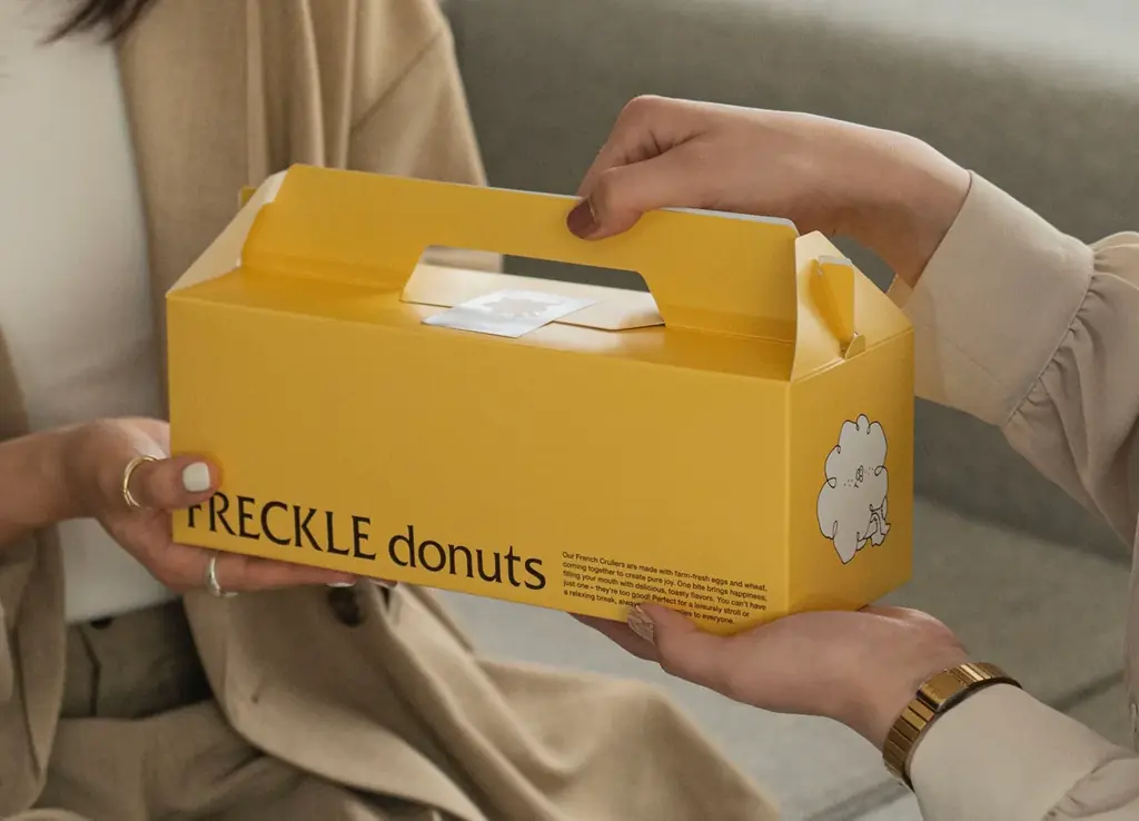 本日OPEN!【ニュウマン高輪】第5次ドーナツブームを牽引するフレンチクルーラー専門店”Freckle donuts”が期間限定ポップアップストアをオープン！ 画像 8