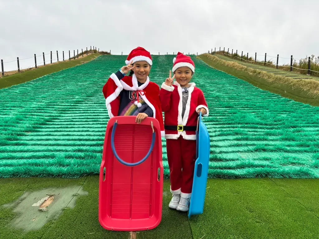 【横須賀・ソレイユの丘】冬限定の体験型クリスマスイベント『きらめく丘のぬくもりクリスマス』を開催！リース作りやトナカイに変身した動物たちとのふれあい、クリスマスフードも期間限定で登場。 画像 15