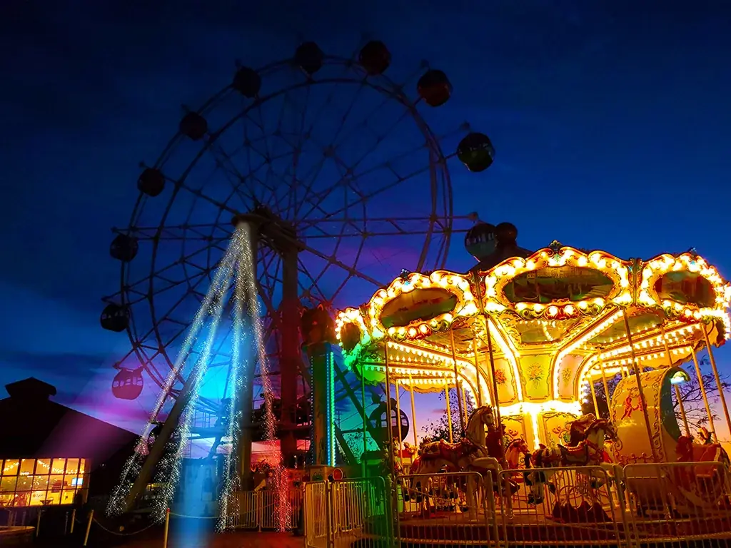 【横須賀・ソレイユの丘】冬限定の体験型クリスマスイベント『きらめく丘のぬくもりクリスマス』を開催！リース作りやトナカイに変身した動物たちとのふれあい、クリスマスフードも期間限定で登場。 画像 5