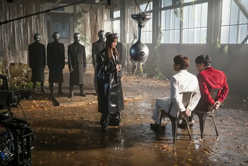 「PACHI-PACHI-7（パチパチセブン）」Season２スタート！　藤田ニコルさんが新キャラ「PACHI-PACHI-QUEEN(パチパチクイーン)」を熱演 画像 3