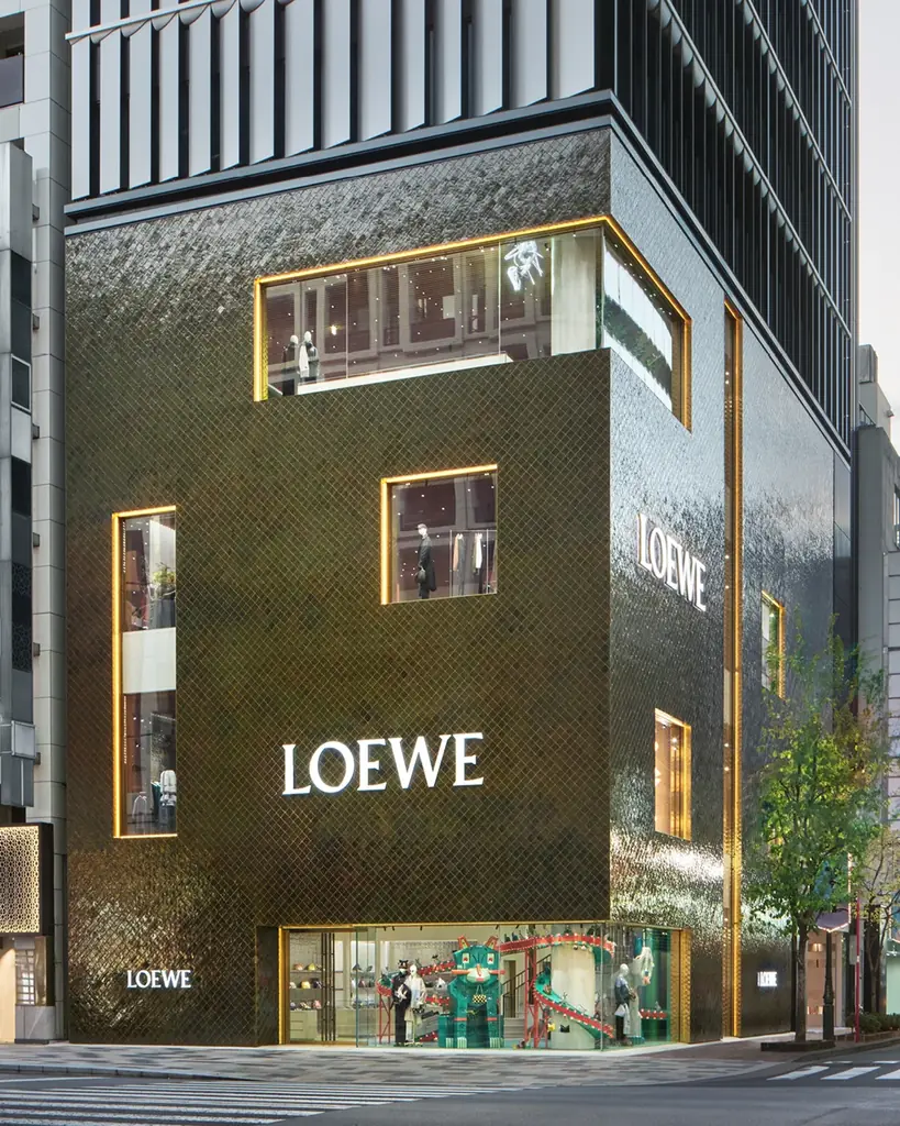銀座に誕生 ロエベ新店「カサロエベ銀座」全貌