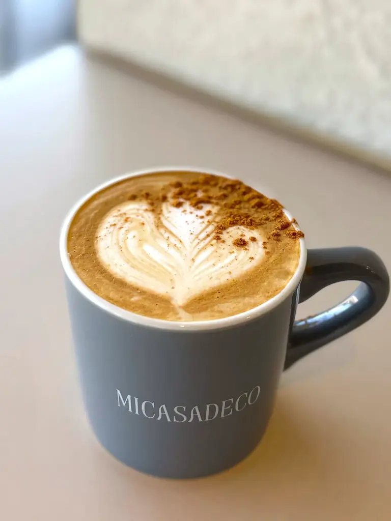 【MICASADECO】冬の始まりを彩るパンケーキ！濃厚マスカルチョコムース×ベリーと高級抹茶×ゆずジャムの贅沢なハーモニー 画像 7