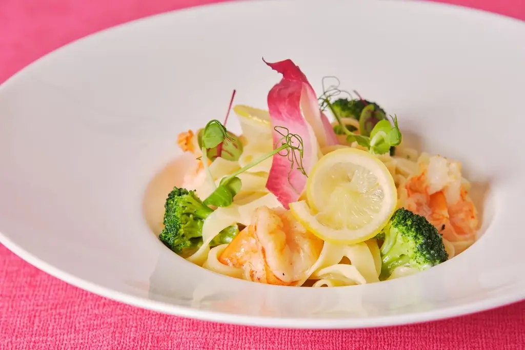 旬のいちごが主役！愛らしさ溢れるテディベア尽くしのとびきりキュートなスイーツ『いちごとスウィートベアのアフタヌーンティー』 画像 11