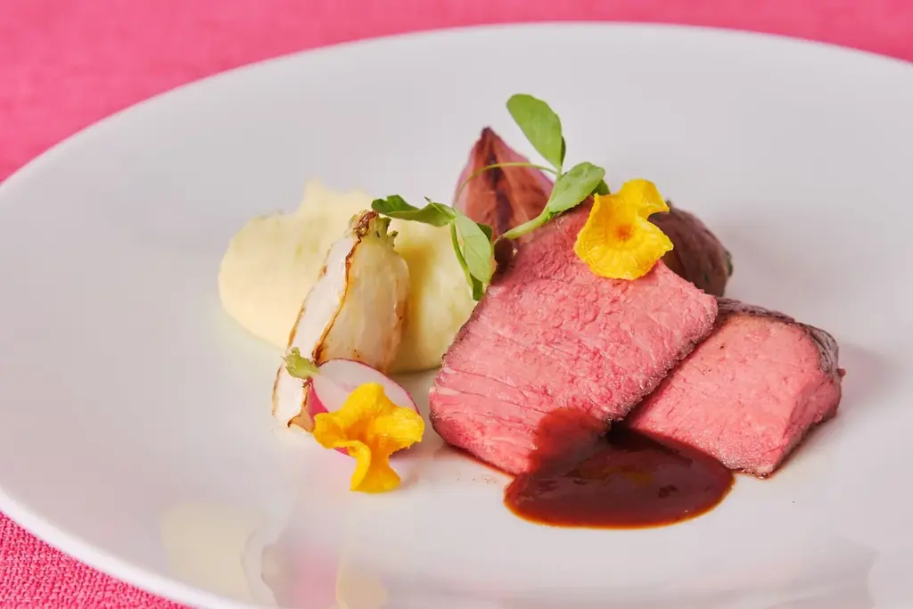 旬のいちごが主役！愛らしさ溢れるテディベア尽くしのとびきりキュートなスイーツ『いちごとスウィートベアのアフタヌーンティー』 画像 13