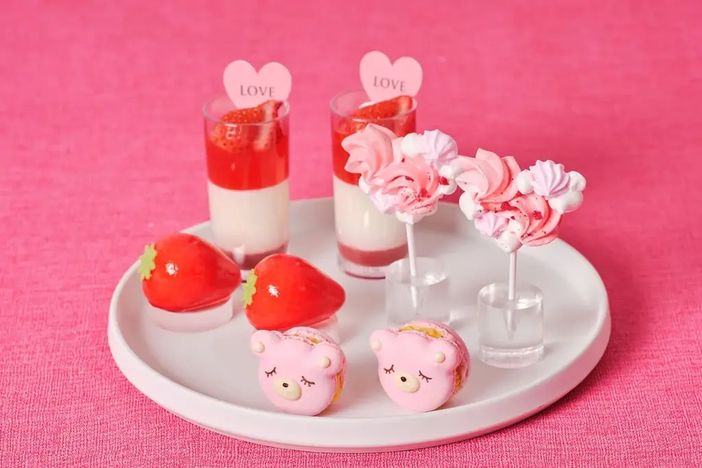 旬のいちごが主役！愛らしさ溢れるテディベア尽くしのとびきりキュートなスイーツ『いちごとスウィートベアのアフタヌーンティー』 画像 2