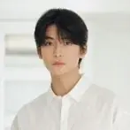 新CMキャラクターに高橋文哉さん・FRUITS ZIPPERさんが登場！Z世代に人気の最強タッグがついにW就任！はるやまのフレッシャーズ向け「褒められスーツ」で新生活を応援！ 画像 2