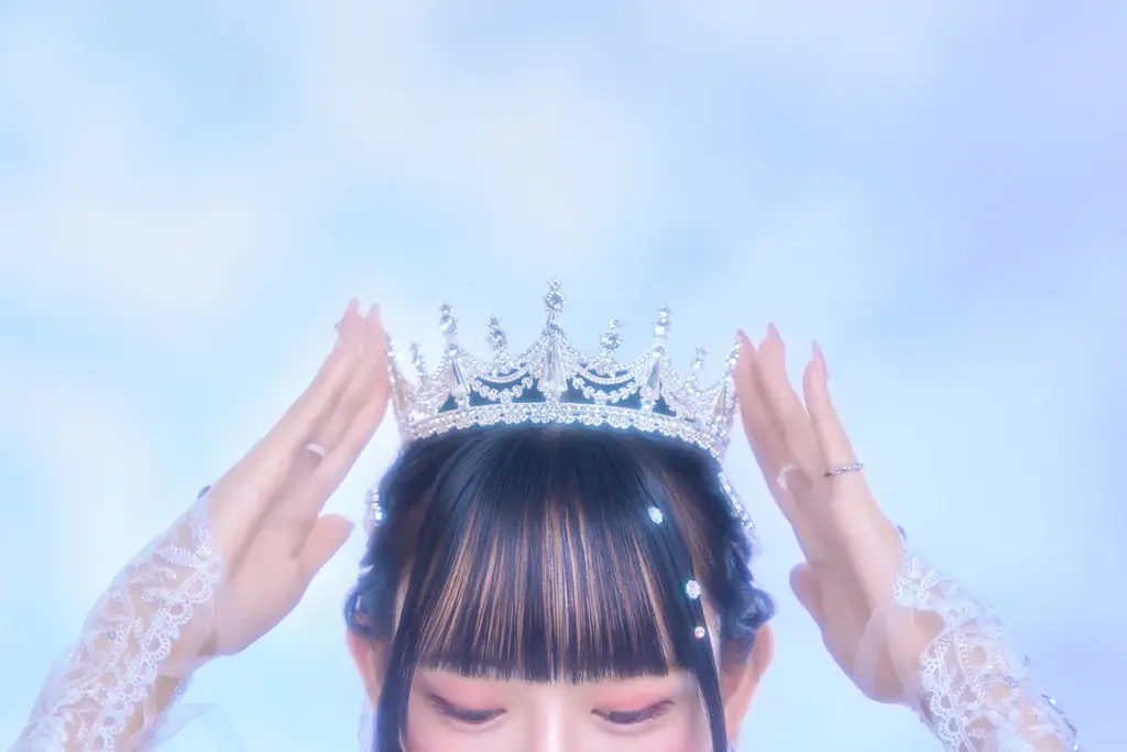 LilyS/ash 大越せら、待望の生誕ビジュアルを公開 画像 6