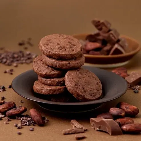 冬の贈りもの、自分へのごほうびに 艶やかなクリスマスローズが彩る「カドー ドゥ リベール」12月20日(土)発売 画像 2