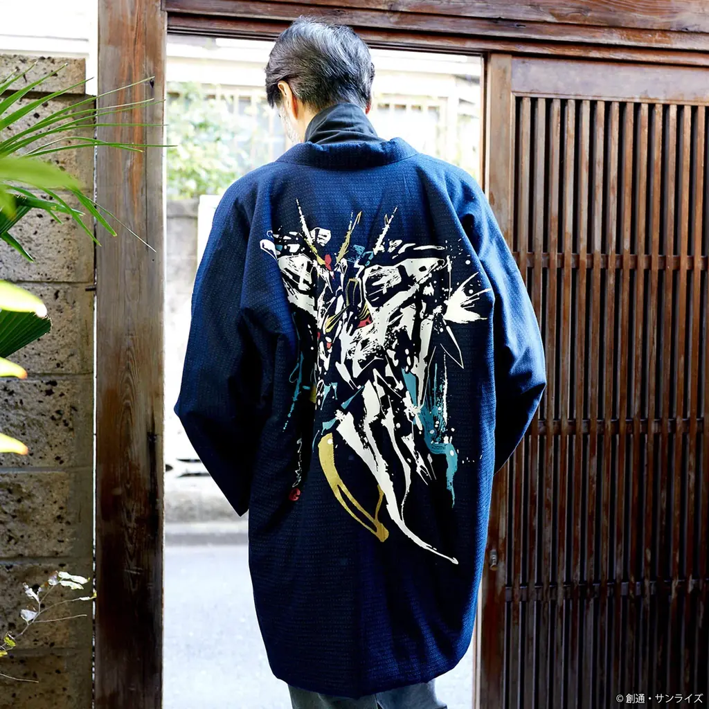 『機動戦士ガンダム 逆襲のシャア』、『機動戦士ガンダム 閃光のハサウェイ キルケーの魔女』より、大正二年創業の老舗、宮田織物とのコラボによる「わた入れ半纏（はんてん）」が登場! 画像 10