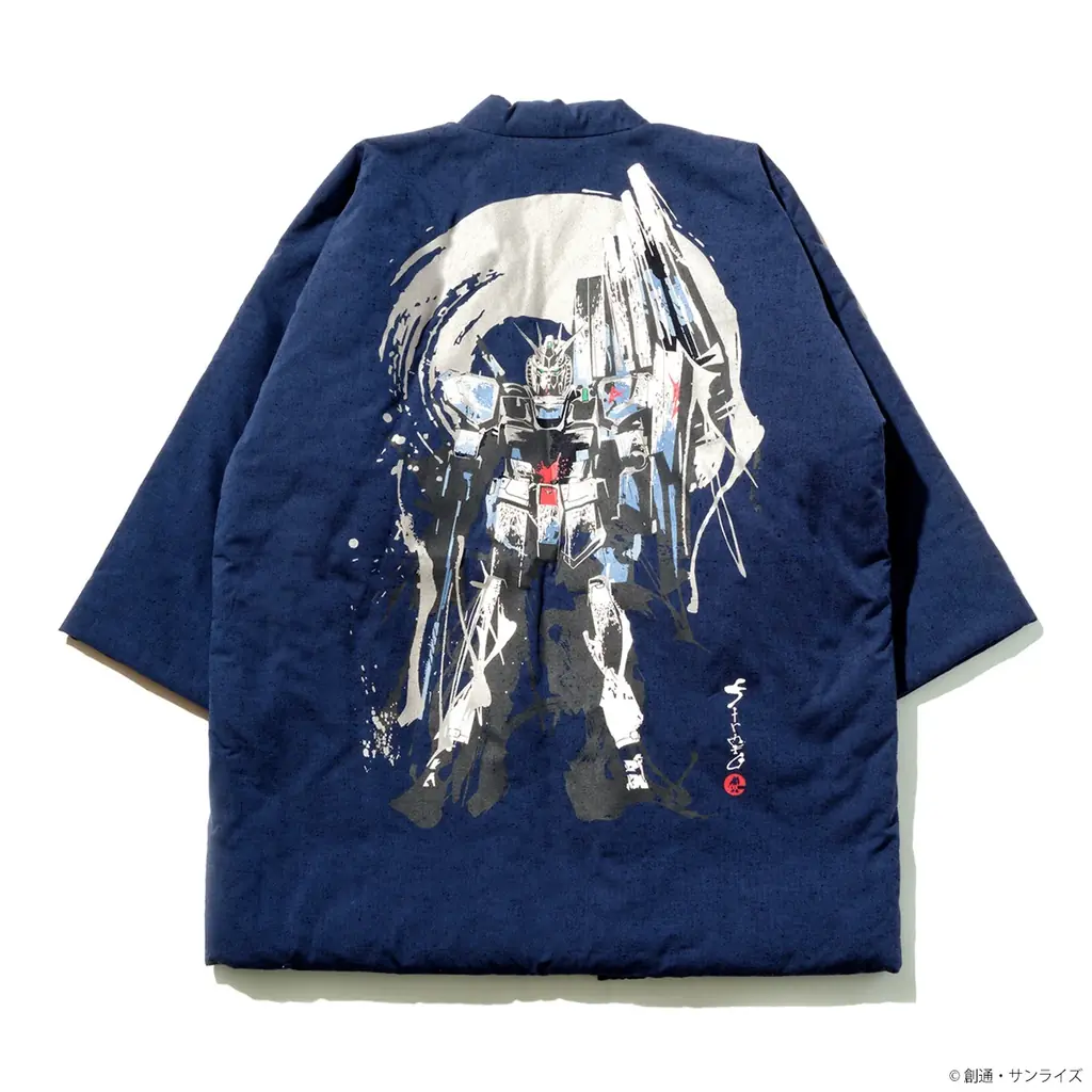 『機動戦士ガンダム 逆襲のシャア』、『機動戦士ガンダム 閃光のハサウェイ キルケーの魔女』より、大正二年創業の老舗、宮田織物とのコラボによる「わた入れ半纏（はんてん）」が登場! 画像 3