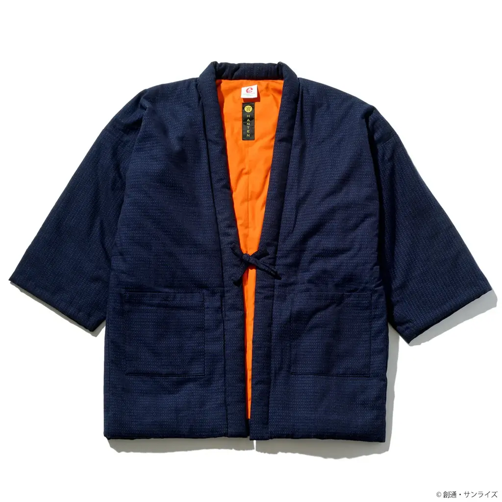 『機動戦士ガンダム 逆襲のシャア』、『機動戦士ガンダム 閃光のハサウェイ キルケーの魔女』より、大正二年創業の老舗、宮田織物とのコラボによる「わた入れ半纏（はんてん）」が登場! 画像 8