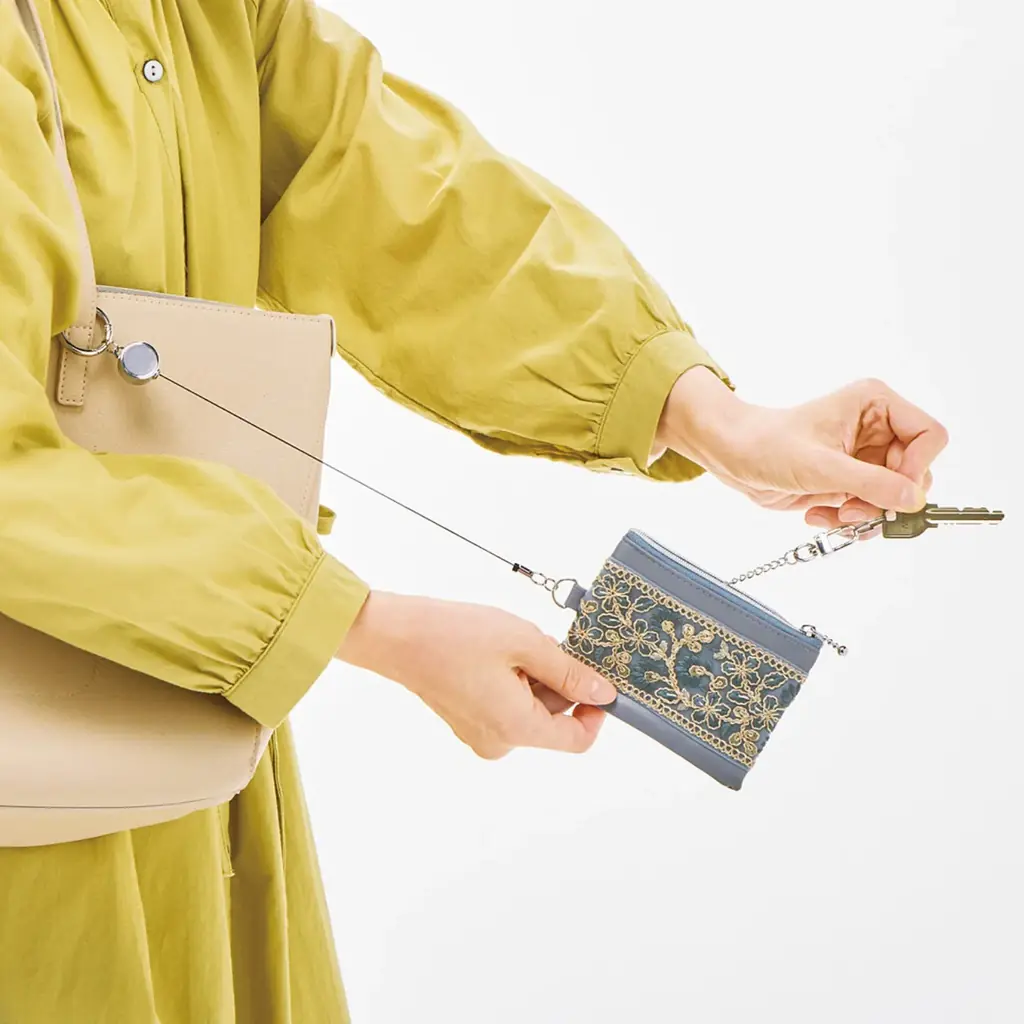 初コラボ・占星術研究家・鏡リュウジさん監修の「流れ星財布」や「天体ピルケース」など新年のしあわせを呼び込むハッピーアイテム3点がフェリシモから新登場 画像 11