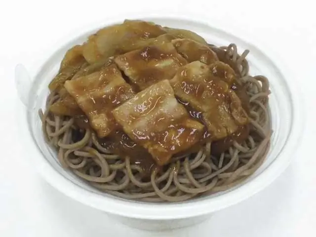 【北海道限定】太切そばにボリューム満点の鶏肉を盛り付けた「北海道産そば粉使用 かしわそば（太切そば）」を12月10日（水）より順次発売 画像 3