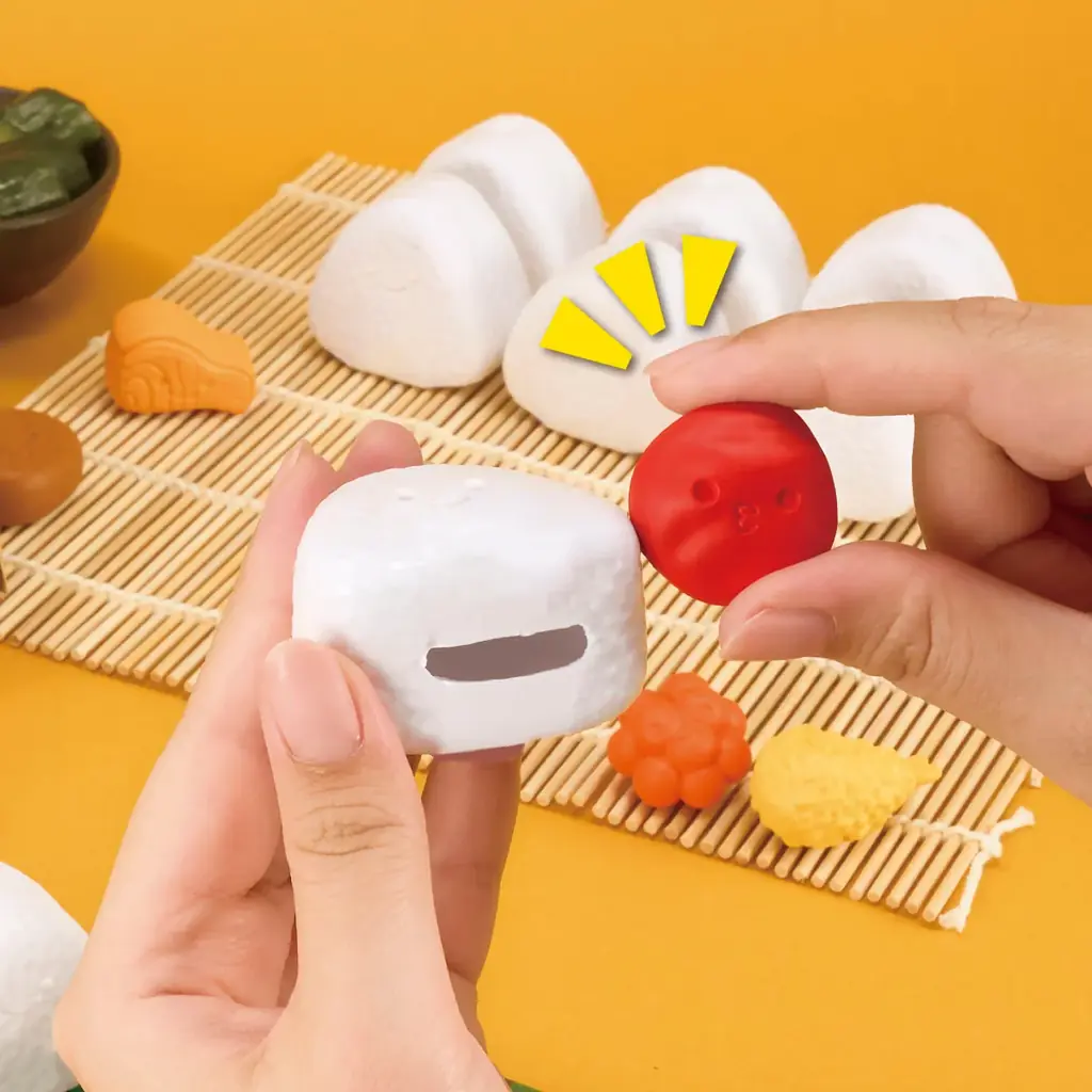 さわった感触だけで、おむすびの中身を当てる新感覚シリコントイ！ 「さわって！当てて！ぷにむすび」誕生！！ 画像 4