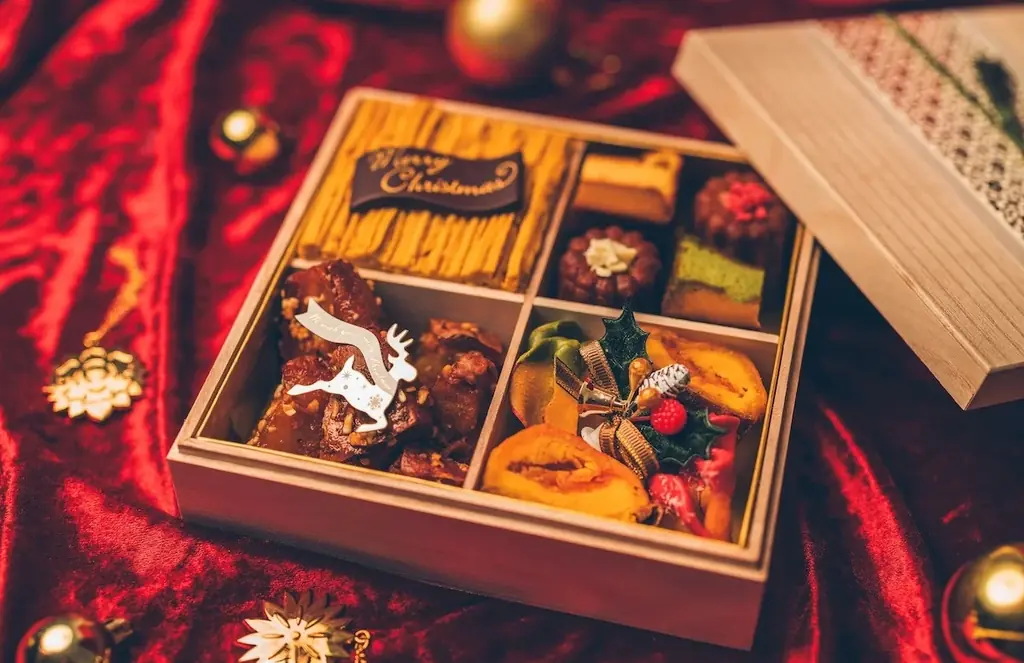 オイモトーキョーのXmas蜜芋お重箱、9種の濃厚スイーツ