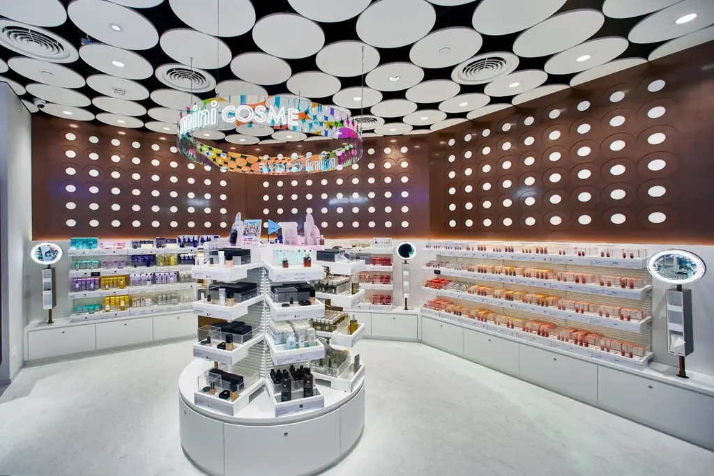 ＠cosme、東アジア地域における海外事業の起点となる海外初のフラッグシップショップ「@cosme HONG KONG」本日2025年12月5日（金）オープン 画像 9