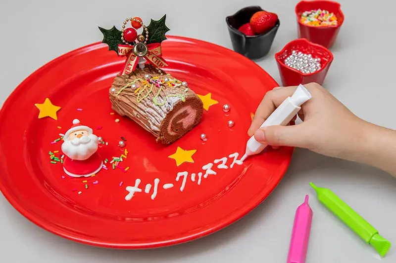 沖縄・恩納村【サンタと一緒に☆記念撮影】高さ13ｍのバブルツリー、イルカのイルミネーション、夢のキャンディハウス etc. 画像 20