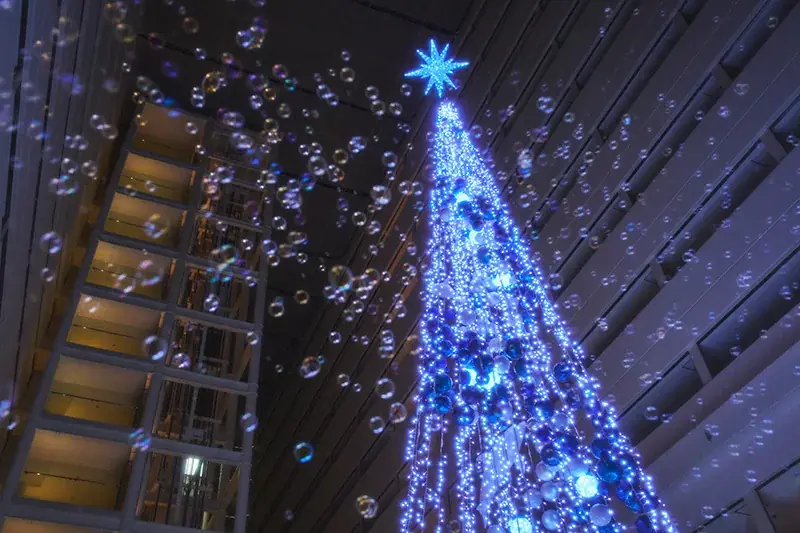 沖縄・恩納村【サンタと一緒に☆記念撮影】高さ13ｍのバブルツリー、イルカのイルミネーション、夢のキャンディハウス etc. 画像 8