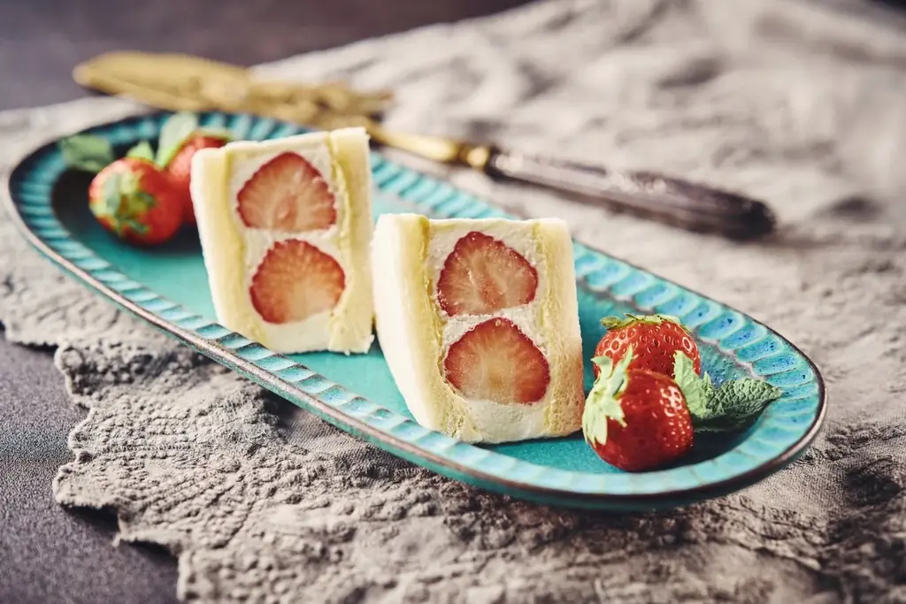 クリスマスマーケットで賑わう「神⼾布引ハーブ園」のレストランやカフェラウンジで「心も体も温まるフェア」を開催中！スイーツを中心とした期間限定メニューが登場。”ほっこり、ゆったり”楽しいひと時を・・・。 画像 9