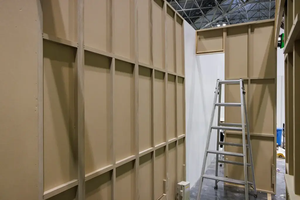 発想の転換で「木材廃棄量ゼロ」を目指す／デザイン会社が提案する展示会ブースの新構法「再生板紙構法」とは？ 画像 3