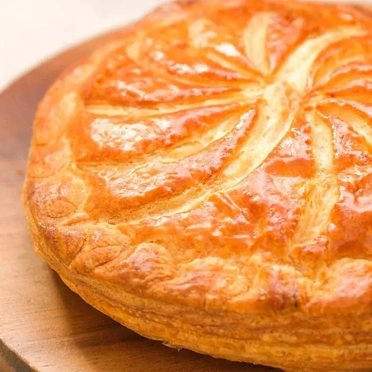 【おうちでフランスの新年を体験】幸福を分け合うスイーツ『フランス伝統菓子 ガレット・デ・ロワ2026』をスナックミーオンラインストアで期間限定発売 画像 2