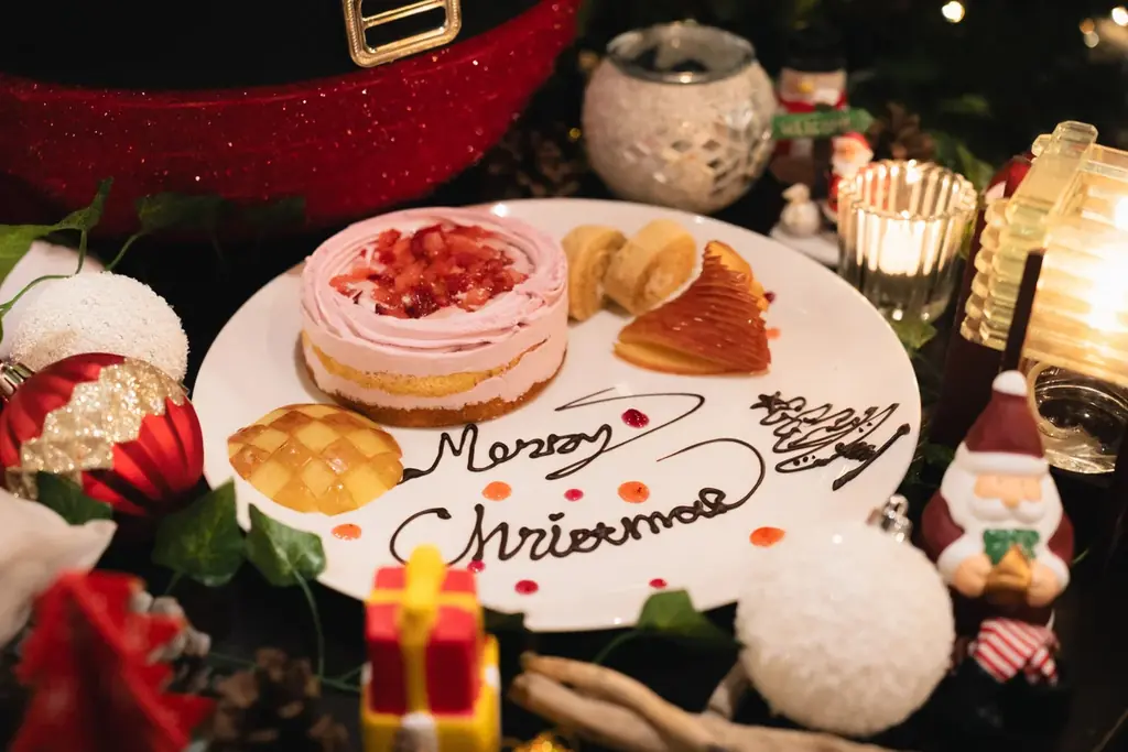 【愛知県一宮市】クリスマスイブはすでに満室。“サンタがプレゼントを持って客室に訪れる”唯一無二のクリスマスが、予約開始とともに動き始める｜ウッドデザインパークいちのみや-紡-グランピング 画像 2