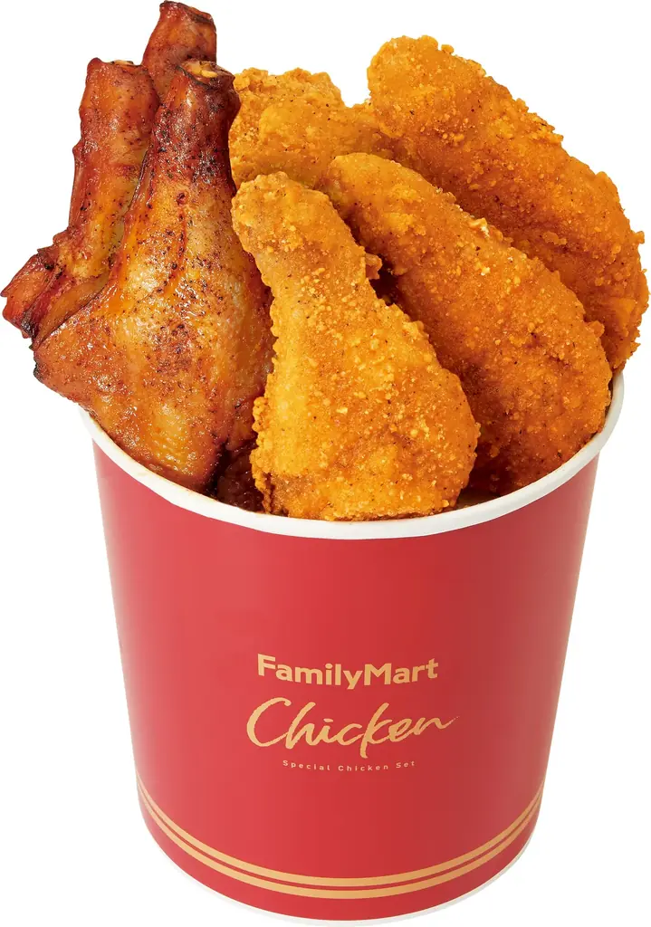 BE:FIRSTがファミマのチキンを頬張る！賑やかなクリスマスパーティーを開催新CM『ファミマ×BE:FIRST クリスマスチキン』篇12月9日（火）放映開始最新曲「街灯」がタイアップソングに決定！ 画像 15