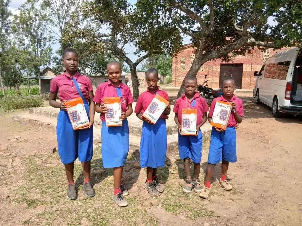 【ソーラーライト400個寄贈】ソラリッチ、クラウドファンディング売上の一部をルワンダへ還元 (おすそわけ) 画像 4