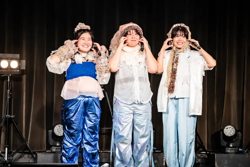 【イベントレポート】MyM、初のクリスマスイベントで冬にピッタリのライブを披露　サプライズで2周年イベント発表も 画像 3