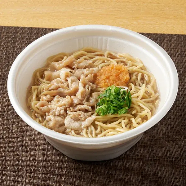 【東海地方限定】愛知県安城市発祥の人気ラーメン店「丸源ラーメン」と初のコラボレーション！まるでお店の一杯！年間2,000万杯以上売れる看板商品「肉そば」など12月9日（火）から発売！ 画像 2