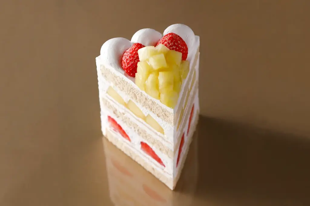 おいしさも幸せも2倍！あまおうとメロンの最強ショートケーキ誕生！ 画像 3