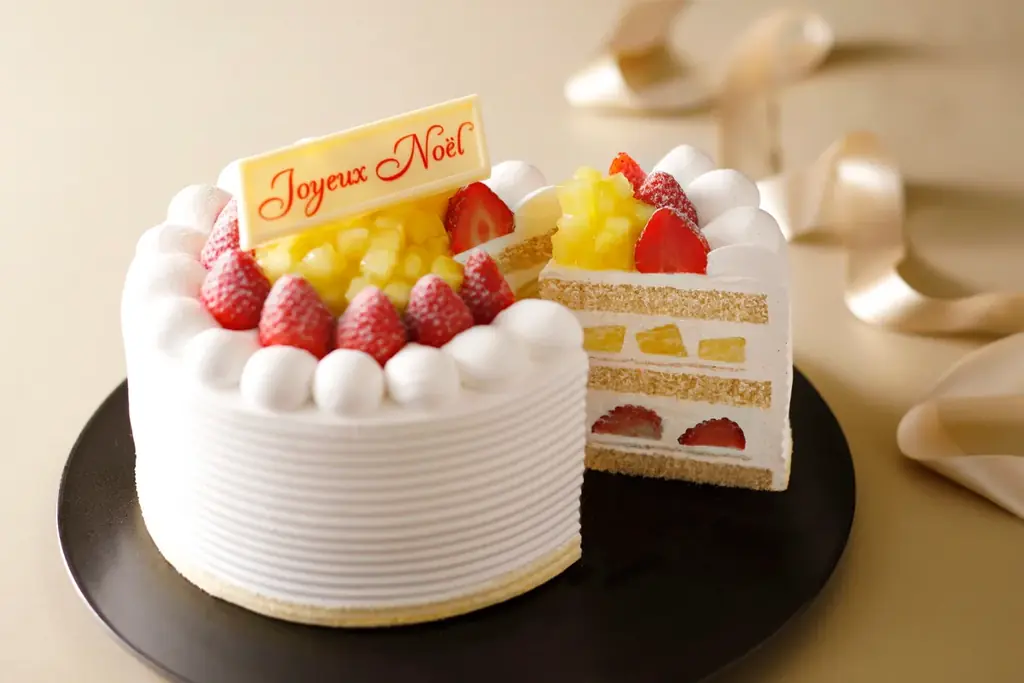 おいしさも幸せも2倍！あまおうとメロンの最強ショートケーキ誕生！ 画像 6