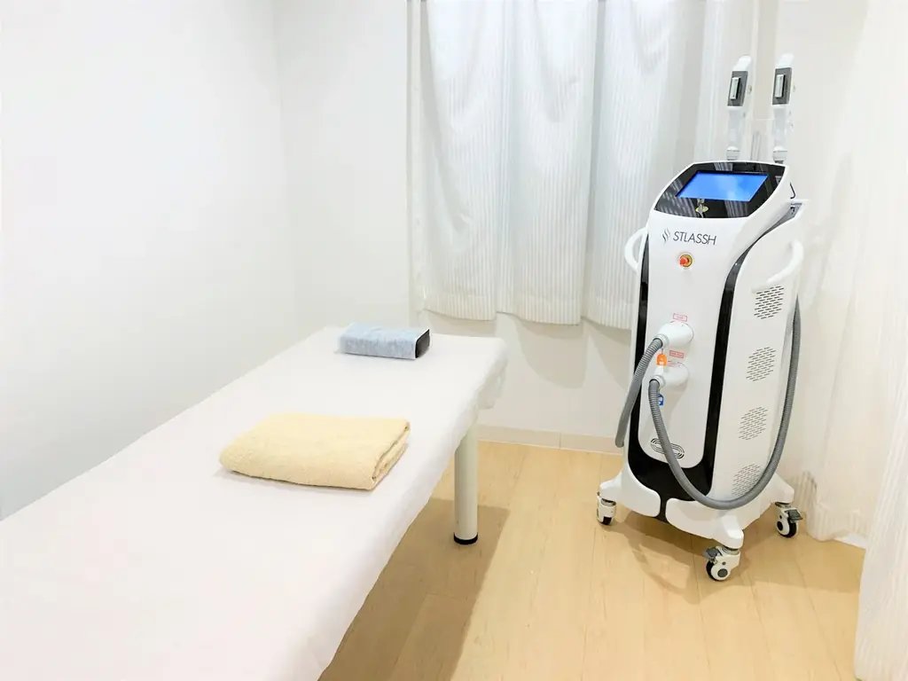 【脱毛サロン ストラッシュ】12月8日より“つるもち肌でハワイへ行こう！キャンペーン”を開始。夢の海外旅行が当たるスペシャル企画！ 画像 6