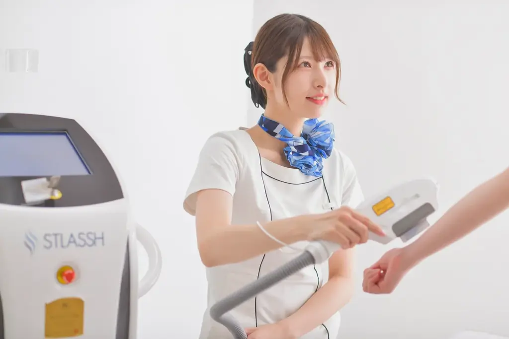 【脱毛サロン ストラッシュ】12月8日より“つるもち肌でハワイへ行こう！キャンペーン”を開始。夢の海外旅行が当たるスペシャル企画！ 画像 7