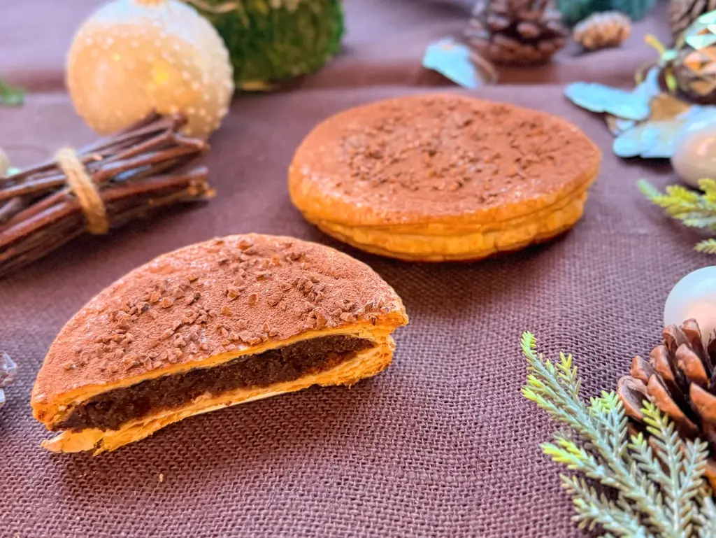 イスラエル生まれの新作「バブカ」登場。新年を祝うフランス伝統菓子「ガレット・デ・ロワ ショコラ」も — メゾン・ランドゥメンヌのホリデーシーズン 画像 12