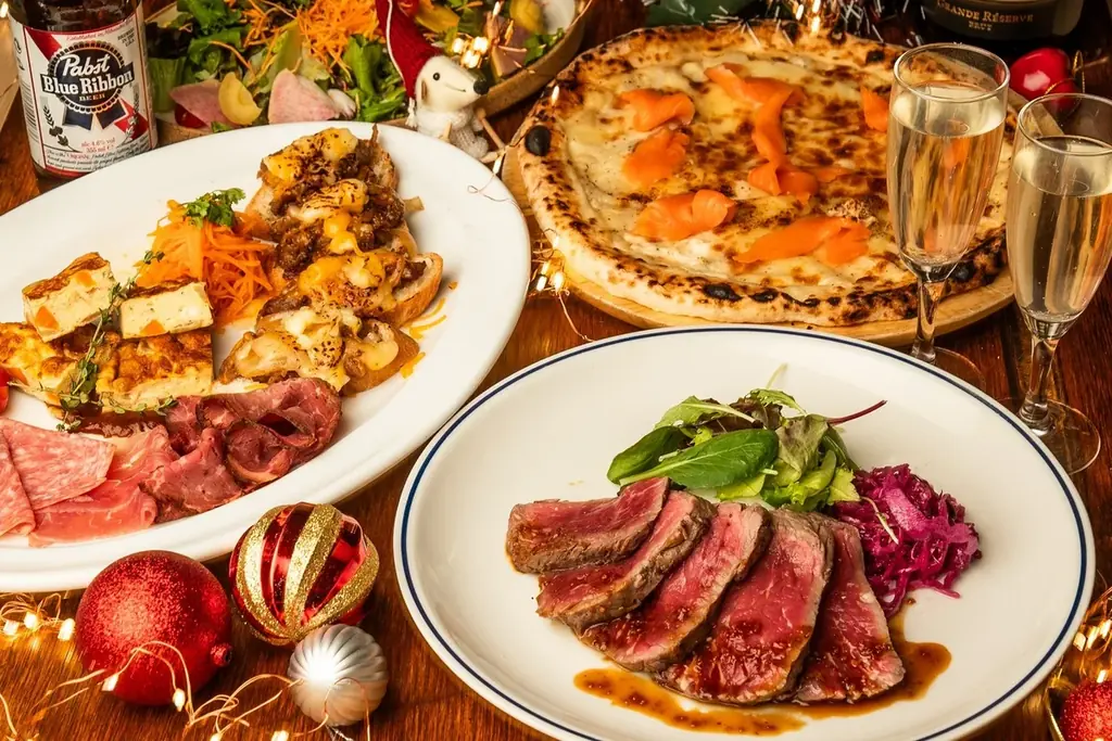 【2025 みんなで楽しむクリスマス】毎年好評のアメリカンでボリューミーなXmas限定プラン！HangOut HangOver新宿店にてご予約受付中 画像 1