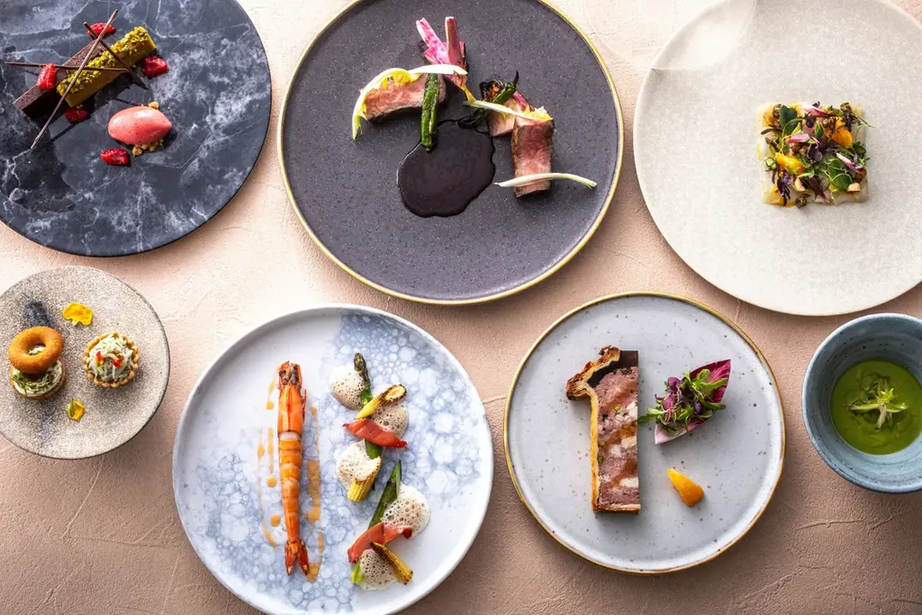 初売りは、宿泊券・食事券をお得に。毎年完売の人気企画！ポートピアホテルの『新春初夢福袋2026』 画像 10