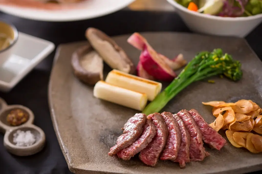 初売りは、宿泊券・食事券をお得に。毎年完売の人気企画！ポートピアホテルの『新春初夢福袋2026』 画像 8