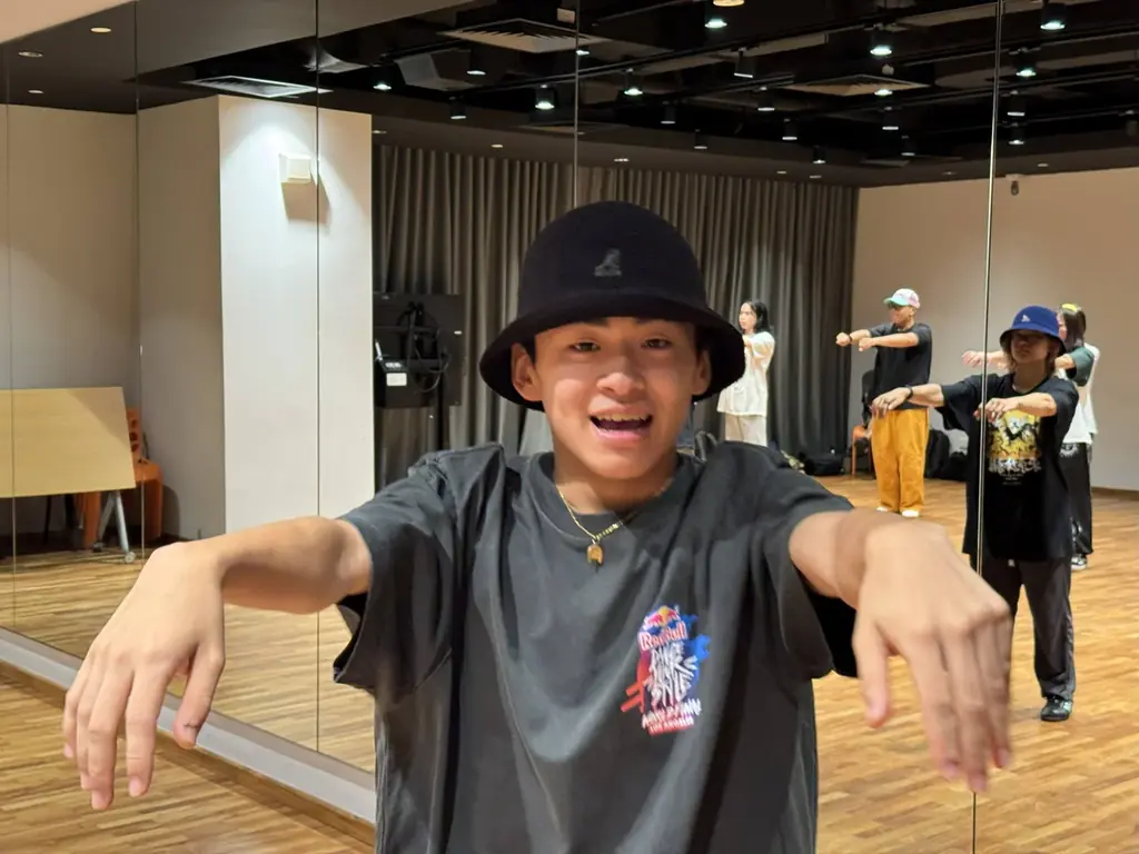 アニソンダンスバトルの最高峰「あきばっか〜の」シンガポール初開催が大盛況のうちに終幕！世界ベスト4の「龍と勇太」が優勝し日本通算４連覇を達成。世界を熱狂させるアニソンダンスの新章が開幕。 画像 13