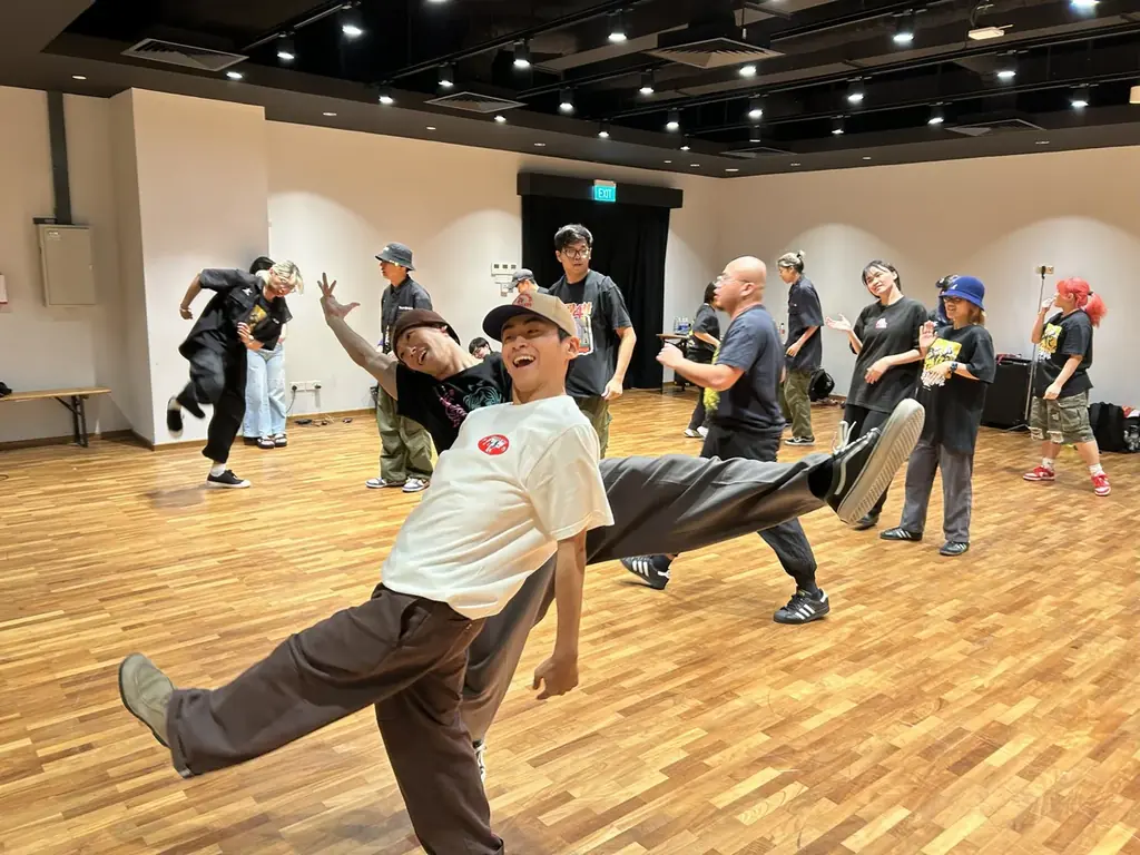 アニソンダンスバトルの最高峰「あきばっか〜の」シンガポール初開催が大盛況のうちに終幕！世界ベスト4の「龍と勇太」が優勝し日本通算４連覇を達成。世界を熱狂させるアニソンダンスの新章が開幕。 画像 19