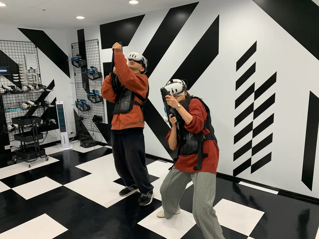 【スクープ】ふるさと納税がヤバすぎる！特産品でゾンビをブッ倒せ!! 前代未聞のバトル体験、爆誕!!!中野のXR Center Game Spaceが返礼品デビュー！ 画像 3