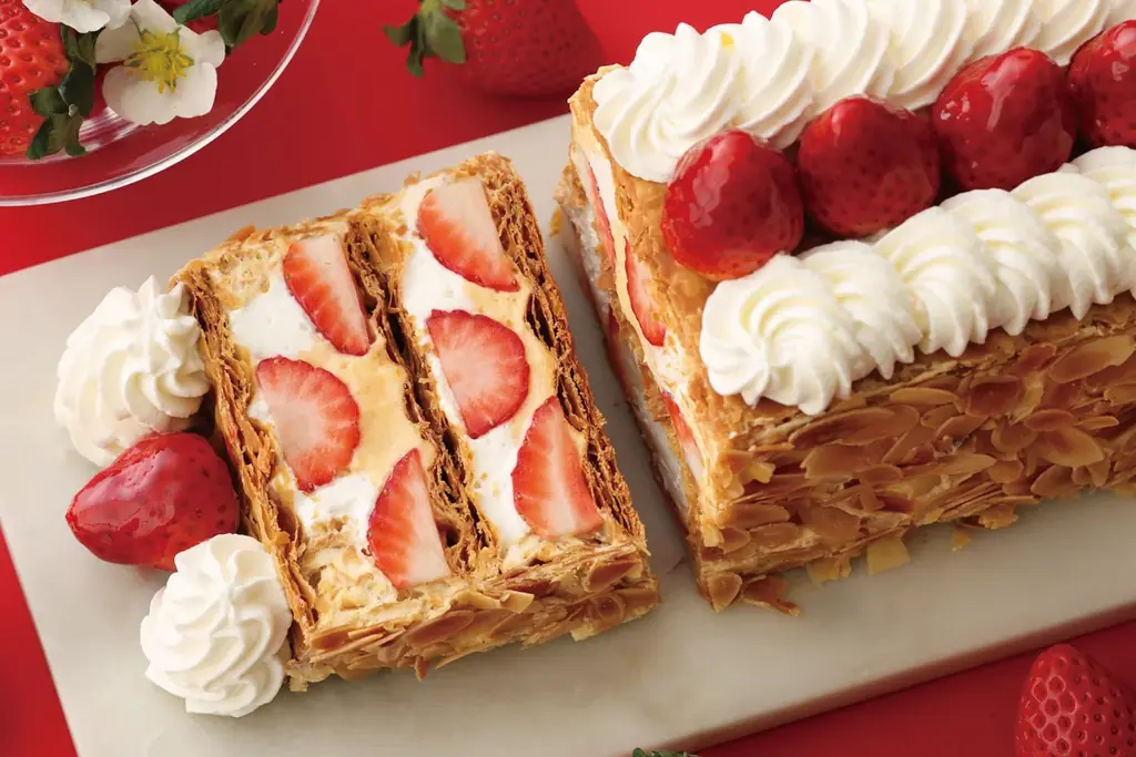 【キハチ 青山本店】苺が美味しい季節だけ！キハチを代表する「ナポレオンパイ」と旬の苺ふんだんに盛り込んだアフタヌーンティーが「いちごさん」を主役に新登場 画像 4