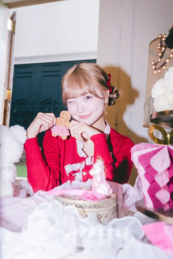 “冬のちょいクセガーリー” を彩るクリスマス新ビジュアル公開 画像 2