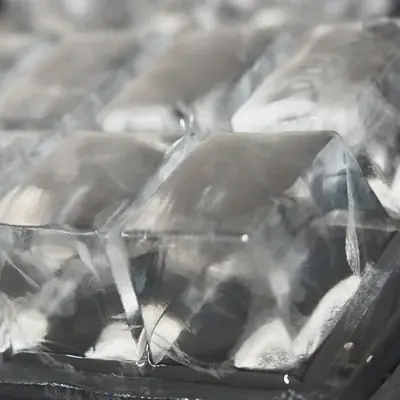 【氷のストレスから解放！】ALTENA クリア氷 高速製氷機が「楽天スーパーSALE」でお得に！パーティーや年末年始の集まりを格上げする「溶けにくいクリアキューブ」を自宅で最速6分製氷 画像 2